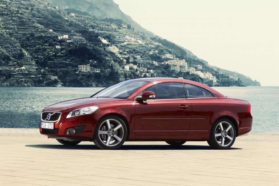 Volvo C70 2010 года  (фото 39 из 51)